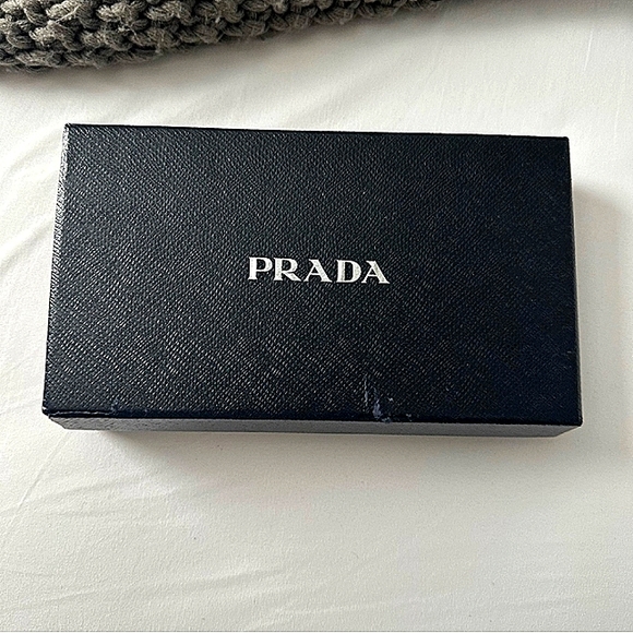 PRADA AUTHENTIC NAPPA GAUFRE ZIP AROUND LEATHER WALLET W/BOX & COA EUC - Picture 10 of 11